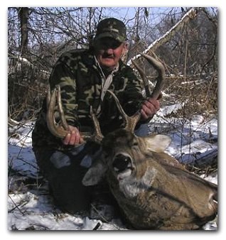 Whitetail deer hunting outfitters in iowa